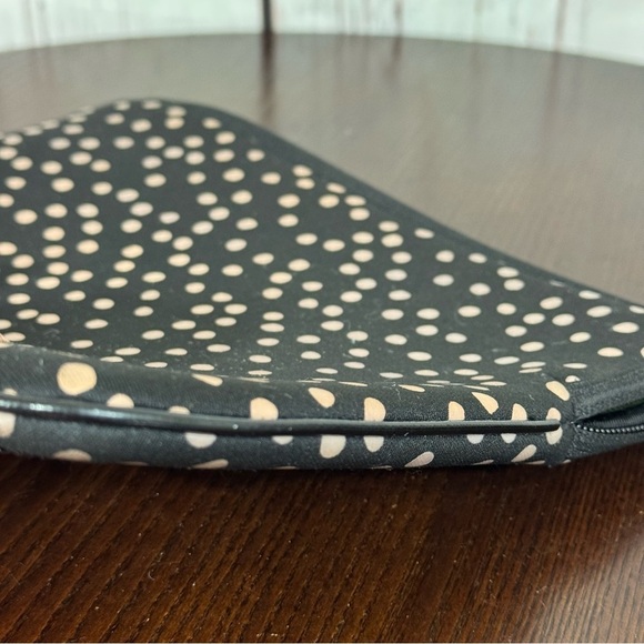 Kate Spade New York Black and Cream Polka Dot Lap Top Sleeve EUC - Picture 11 of 12